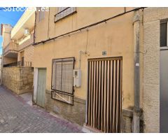 Oportunidad única: casa céntrica con vistas y lista para entrar a vivir