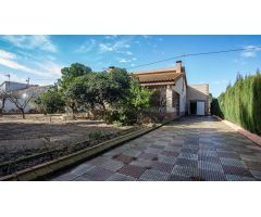 Casa de Campo muy acogedora, entre Elda y Sax. Ideal para vivir todo el año.