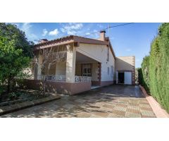 Casa de Campo muy acogedora, entre Elda y Sax. Ideal para vivir todo el año.