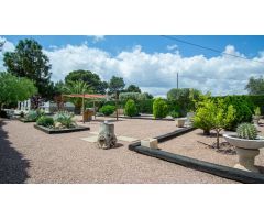 Casa de campo con encanto,  en una de las zonas más demandas para vivir en avd. Ronda
