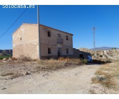 TERRENO CON CASA PARA REFORMAR