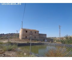 TERRENO CON CASA PARA REFORMAR