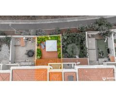 Vida exclusiva cerca del campo de golf y la playa: casa adosada en Buenavista