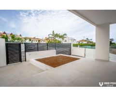 Lujosa casa adosada a estrenar en La Quinta
