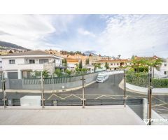 Lujosa casa adosada a estrenar en La Quinta
