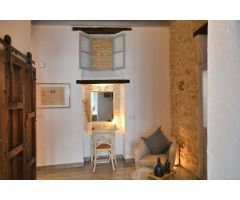 *Casa Convertida en Tres Apartamentos en Plaza España, Medina Sidonia. ¡30% de RENTABILIDAD!*