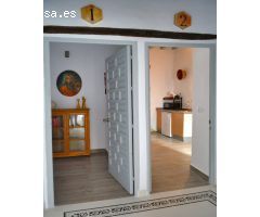 *Casa Convertida en Tres Apartamentos en Plaza España, Medina Sidonia. ¡30% de RENTABILIDAD!*