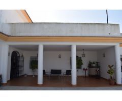 ESPECTACULAR CHALET CERCANO AL HOSPITAL