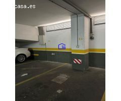 Dos plazas de garaje colindantes en calle Adelfas