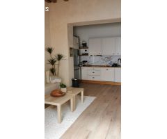 VIVIENDA DE DISEÑO DE TRES DORMITORIOS Y DOS BAÑOS ZONA LA VIÑA