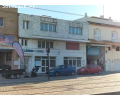 Local y nave de procedencia bancaria