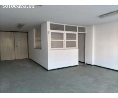 Local y nave de procedencia bancaria
