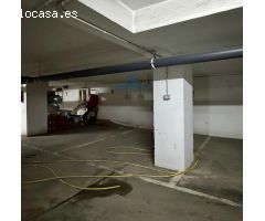 Plaza de garaje para coche pequeño en paseo marítimo