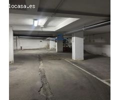 Plaza de garaje para coche pequeño en paseo marítimo