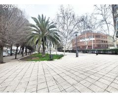 Plaza de Aparcamiento, Paseo San Gregorio