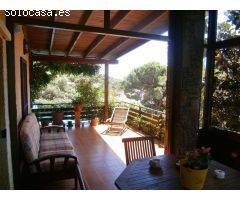Casa en Urbanización Les Teules, reformada. Parcela de 685 m2.