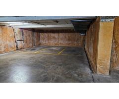 Plaza de parking en venta, zona Rambla Generalitat