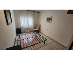 Vivienda en planta baja, 2 pisos independientes, para reformar, situada al lado de la Ronda Nord.