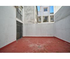 IDEAL PISO CON GARAJE Y TRASTERO EN PLENO CENTRO DE JEREZ.