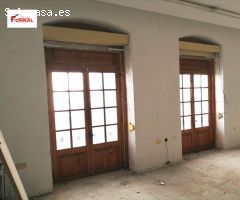 SE VENDE EDIFICIO EN PLENO CENTRO.