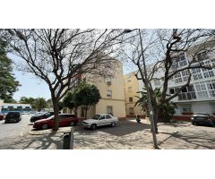 ¡Oportunidad en La Pedrera! Piso con balcón, cerca de todo