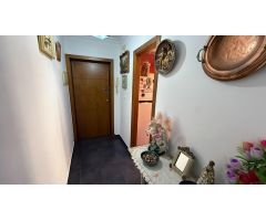 ¡Oportunidad en La Pedrera! Piso con balcón, cerca de todo