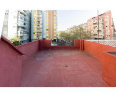 ático duplex para reformar por completo en un edificio emblemático en Valencia