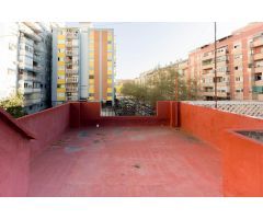 ático duplex para reformar por completo en un edificio emblemático en Valencia