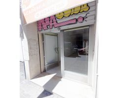 Local comercial, ideal para despacho o oficina o tienda, en zona de mucho paso.