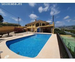 Chalet en Venta en Callosa dEn Sarria, Alicante