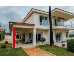 Chalet en Alquiler en Alfaz del Pí / LAlfàs Del Pi, Alicante