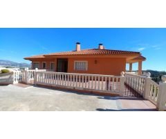 Chalet en Venta en Polop de la Marina, Alicante