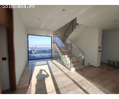 Villa de Lujo en Venta en Benidorm, Alicante