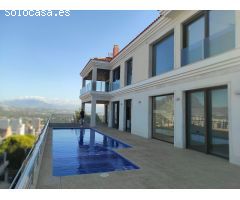 Villa de Lujo en Venta en Benidorm, Alicante