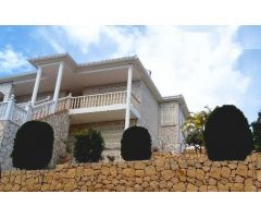 Chalet en Venta en la Nucia, Alicante