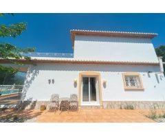 Chalet en Venta en Parcent, Alicante