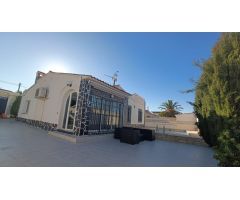 Chalet en Alquiler en Alfaz del Pí / LAlfàs Del Pi, Alicante