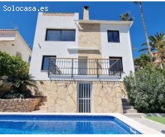 Chalet en Venta en la Nucia, Alicante