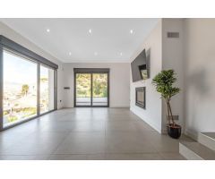 Chalet en Alquiler en Alfaz del Pí / LAlfàs Del Pi, Alicante