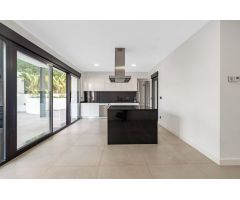 Chalet en Alquiler en Alfaz del Pí / LAlfàs Del Pi, Alicante