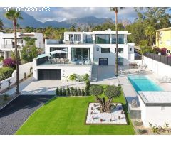 Villa de Lujo en Venta en la Nucia, Alicante
