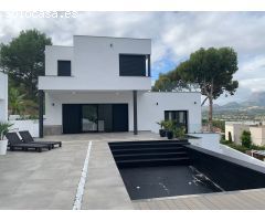 Villa de Lujo en Venta en Alfaz del Pí / LAlfàs Del Pi, Alicante