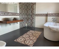 Villa de Lujo en Venta en Alfaz del Pí / LAlfàs Del Pi, Alicante