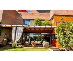 Villa de Lujo en Venta en Barcelona, Barcelona