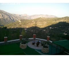 Chalet en Venta en Confrides, Alicante