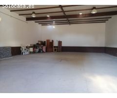 Nave industrial 200m con baño, barra y oficina.