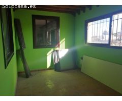 Nave industrial 200m con baño, barra y oficina.