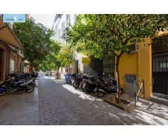 LOCAL COMERCIAL de 210 EN GRANADA.