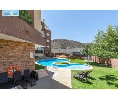 Precioso ático dúplex con 2 dormitorios, garaje y trastero en Granada.