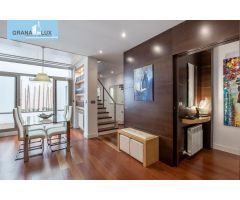Vivienda junto a plaza Mariana Pineda